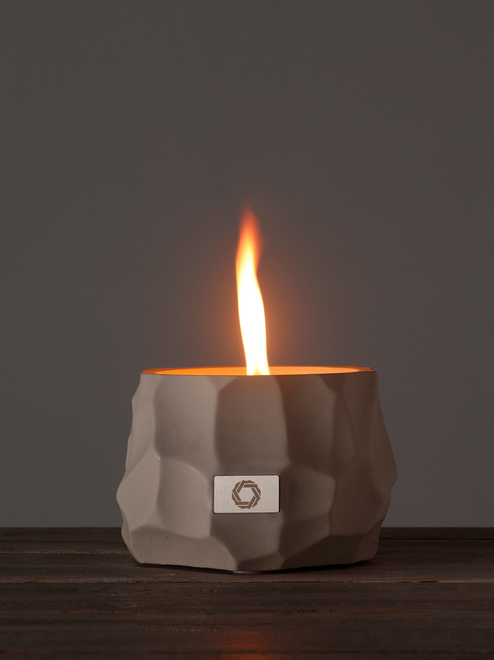 Solara - Tischfeuer von InnoCreo - Angezündet